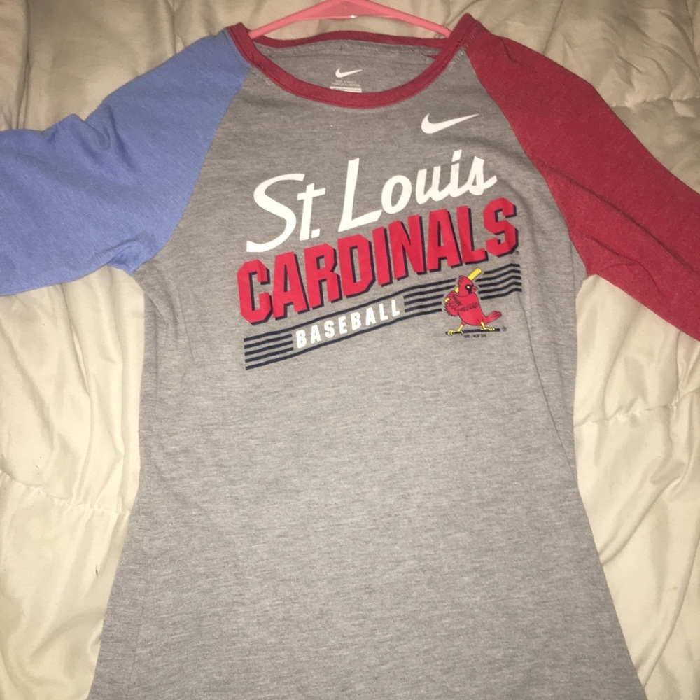 Woman’s Nike St. Louis baseball tee